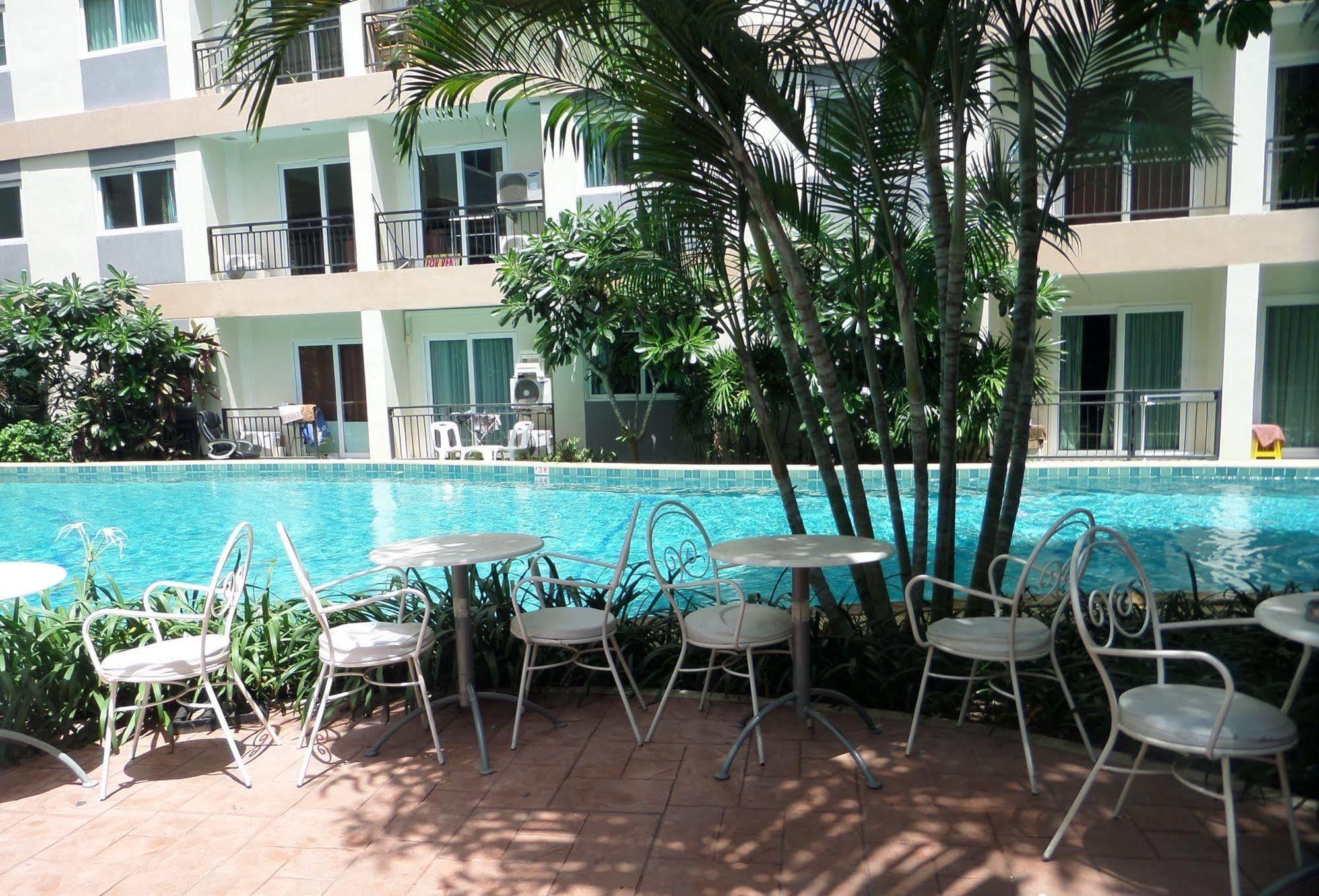 Park Lane Resort By West Joint Venture Haat Jomtien Eksteriør bilde