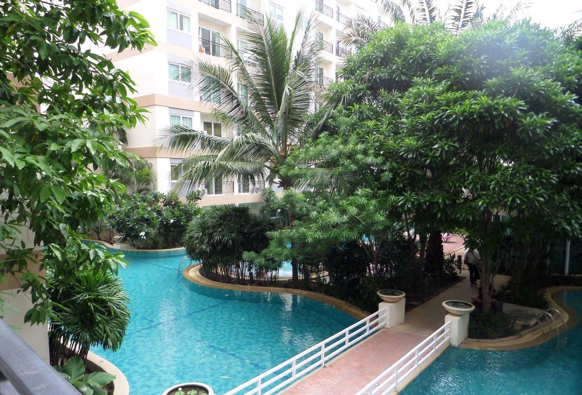 Park Lane Resort By West Joint Venture Haat Jomtien Eksteriør bilde